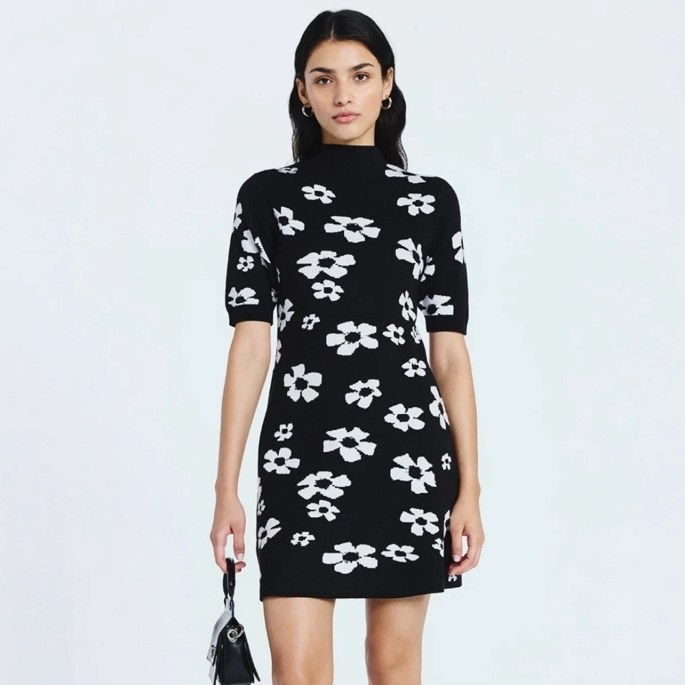 Scoop Women's and Women's  Plus Jacquard Floral Sweater Mini Dress